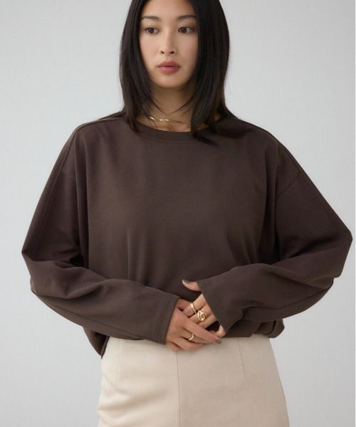 AZUL by moussy(アズールバイマウジー)の「コクーンカットロングスリーブトップス(Tシャツ/カットソー・レディース・オフホワイト/チャコールグレー/ブラック/ブラウン・FREE)」の4枚目の写真