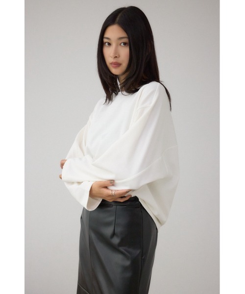 AZUL by moussy(アズールバイマウジー)の「コクーンカットロングスリーブトップス(Tシャツ/カットソー・レディース・オフホワイト/チャコールグレー/ブラック/ブラウン・FREE)」の13枚目の写真
