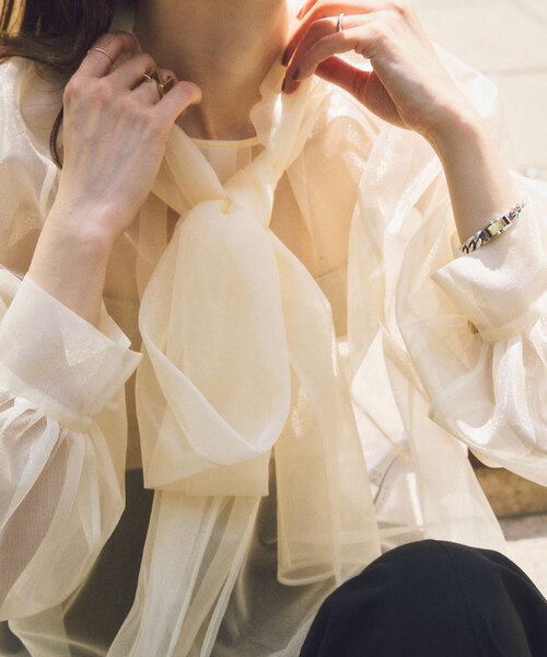 ★新品★ NOBLE ノーブル ベージュ ブライトシアーヨークボウタイブラウス NOBLE（ノーブル） ブライトシアーヨークボウタイブラウス