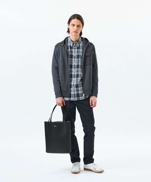 MACKINTOSH PHILOSOPHY(マッキントッシュ フィロソフィー)の「シンセティックシュリンクレザー バーチカルトート(トートバッグ・メンズ・ブラック/グレー系その他2・FREE)」の6枚目の写真