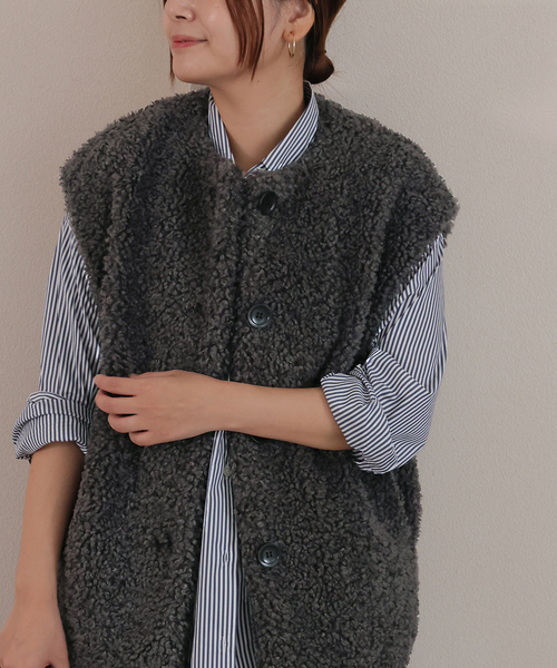 JOURNAL STANDARD（ジャーナルスタンダード）の「Sheep Like Fur クルーネックベスト（その他アウター・レディース・ブラウン/グレー・FREE）」の2枚目の写真