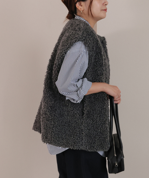 JOURNAL STANDARD（ジャーナルスタンダード）の「Sheep Like Fur クルーネックベスト（その他アウター・レディース・ブラウン/グレー・FREE）」の19枚目の写真