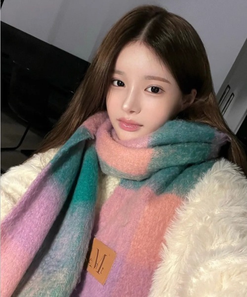 MUCENT（ムセント）の「◇MUCENT◇ブランド直輸入正規品/MUCENT シグネチャー マフラー MUCENT SIGNATURE MUFFLER（マフラー・レディース・アイボリー/ブルー系その他/ピンク/ブルー/ミント/グリーン系その他/グリーン/ピンク系その他/ライトブルー/カーキ/ブラック/グレー・FREE）」の8枚目の写真