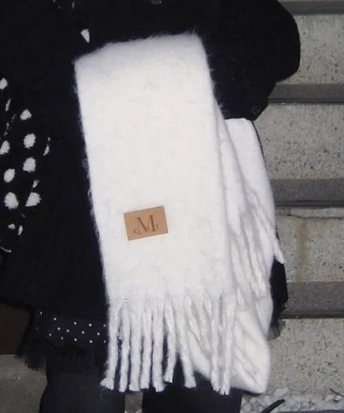 MUCENT（ムセント）の「◇MUCENT◇ブランド直輸入正規品/MUCENT シグネチャー マフラー MUCENT SIGNATURE MUFFLER（マフラー・レディース・アイボリー/ブルー系その他/ピンク/ブルー/ミント/グリーン系その他/グリーン/ピンク系その他/ライトブルー/カーキ/ブラック/グレー・FREE）」の15枚目の写真