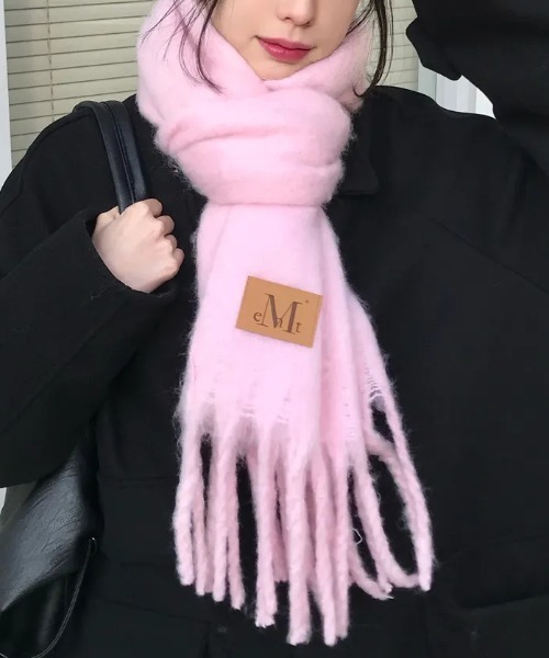 FEKETE ラメフーディーマフラー ピンク FEKETE（フェケテ）の「HOODED