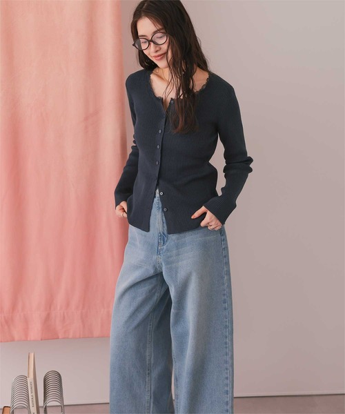 titivate(ティティベイト)の「レースドッキングリブニットトップス(ニット/セーター・レディース・ネイビー/イエロー/グレー・S/M/L)」の2枚目の写真