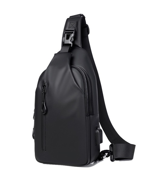 MAGASIN DE MODE TOOLS(マガジンデモードトゥールズ)の「【MAGASIN DE MODE TOOLS】ウォータープルーフワンショルダーバッグ USBポート付き/マルチポケット KNF147(ショルダーバッグ・メンズ・ブラック/カーキ/グレー・FREE)」の7枚目の写真