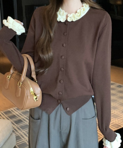 CLOTHY(クロシィ)の「【一枚で着映えする、フェミニンアイテム】配色モチーフニットカーディガン(カーディガン/ボレロ・レディース・ブラウン/ネイビー/ブラック・FREE)」の3枚目の写真