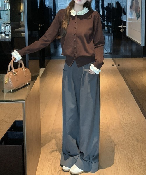 CLOTHY(クロシィ)の「【一枚で着映えする、フェミニンアイテム】配色モチーフニットカーディガン(カーディガン/ボレロ・レディース・ブラウン/ネイビー/ブラック・FREE)」の7枚目の写真
