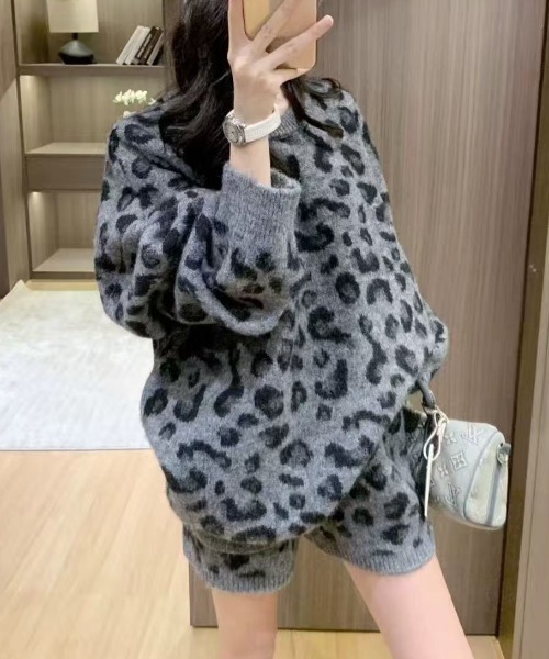 セール】【上下2点セット】ヒョウ柄ビッグシルエットスニットプル