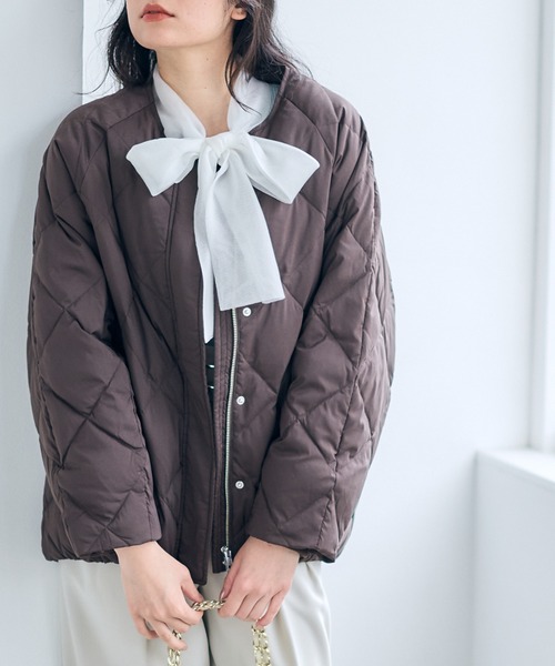 12Twelve Agenda（トゥエルブ　アジェンダ）の「ストレッチタフタノーカラーダウンコート（ダウンジャケット/コート・レディース・ブラウン/ライトグレー・M）」の3枚目の写真