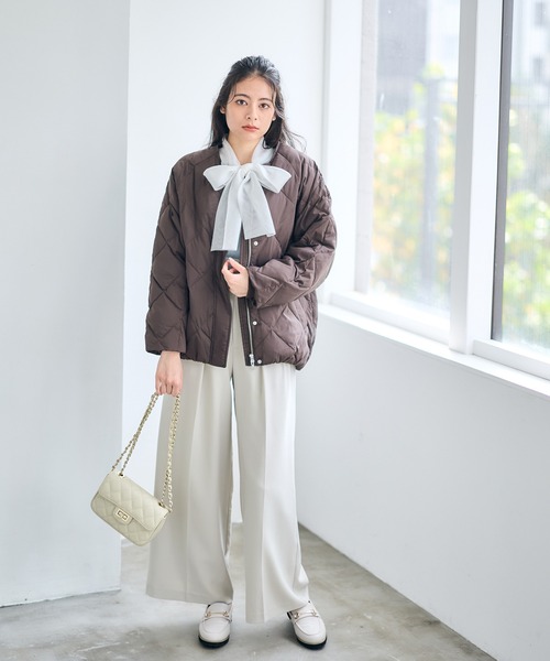 12Twelve Agenda（トゥエルブ　アジェンダ）の「ストレッチタフタノーカラーダウンコート（ダウンジャケット/コート・レディース・ブラウン/ライトグレー・M）」の6枚目の写真