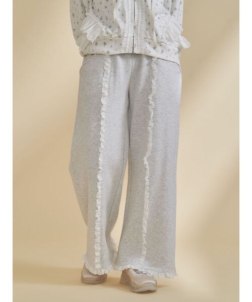 merry jenny（メリージェニー）の「レースフリルスウェットパンツ（スウェットパンツ・レディース・ピンク/ライトグレー・FREE）」の4枚目の写真