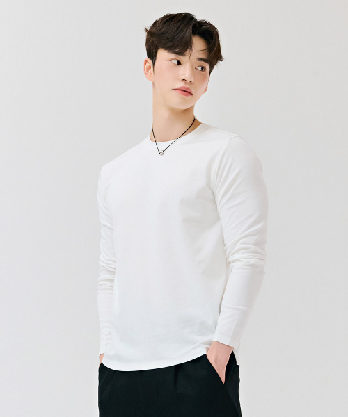 CHASECULT(チェイスカルト)の「男性ベーシック長袖Tシャツ-DEZK5101B01(Tシャツ/カットソー・メンズ・ホワイト・100/110/95/105)」の2枚目の写真