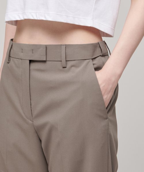 MUSINSA STANDARD WOMAN（ムシンサスタンダードウーマン）の「【クールタンダード】レディースストレート隠しバンディングスラックス【ダスティベージュ】（スラックス・レディース・その他・34/32/30/31/24/25/26/27/28/29）」の4枚目の写真