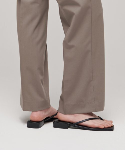 MUSINSA STANDARD WOMAN（ムシンサスタンダードウーマン）の「【クールタンダード】レディースストレート隠しバンディングスラックス【ダスティベージュ】（スラックス・レディース・その他・34/32/30/31/24/25/26/27/28/29）」の8枚目の写真