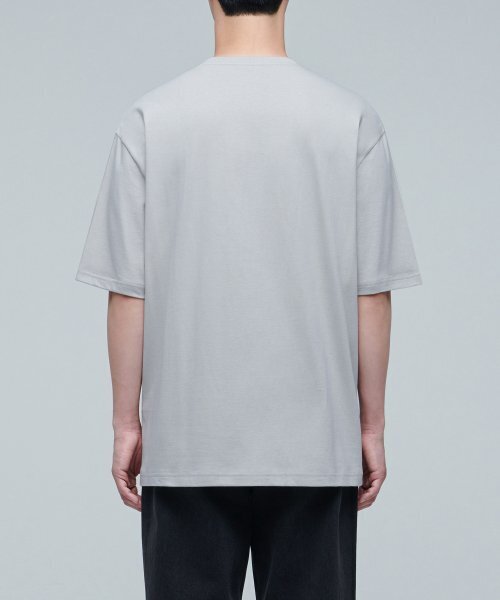 MUSINSA STANDARD（ムシンサスタンダード）の「リラックスフィットクルーネックTシャツ2 [ライトグレー]（Tシャツ/カットソー・メンズ・その他・XXX-LARGE/SMALL/MEDIUM/LARGE/X-LARGE/XX-LARGE）」の3枚目の写真
