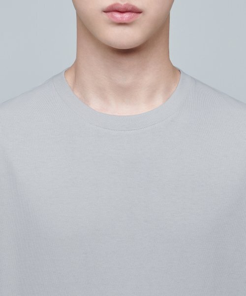 MUSINSA STANDARD（ムシンサスタンダード）の「リラックスフィットクルーネックTシャツ2 [ライトグレー]（Tシャツ/カットソー・メンズ・その他・XXX-LARGE/SMALL/MEDIUM/LARGE/X-LARGE/XX-LARGE）」の4枚目の写真