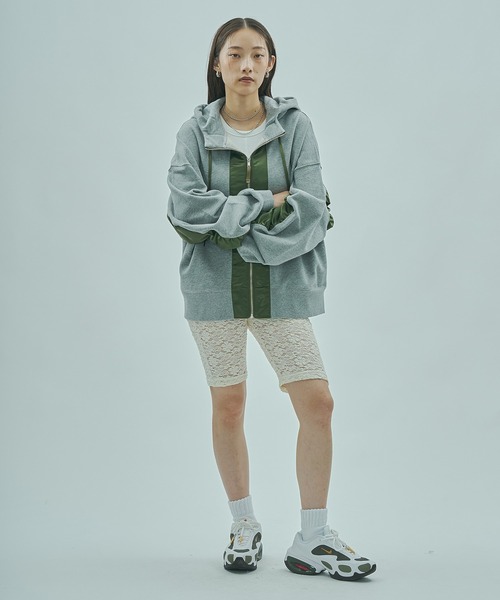 ROSE BUD（ローズバッド）の「(GENE HEAVENS)RE MAKE LIKE ZIP PARKA（パーカー・レディース・ブラック/グレー・ONE SIZE）」の12枚目の写真