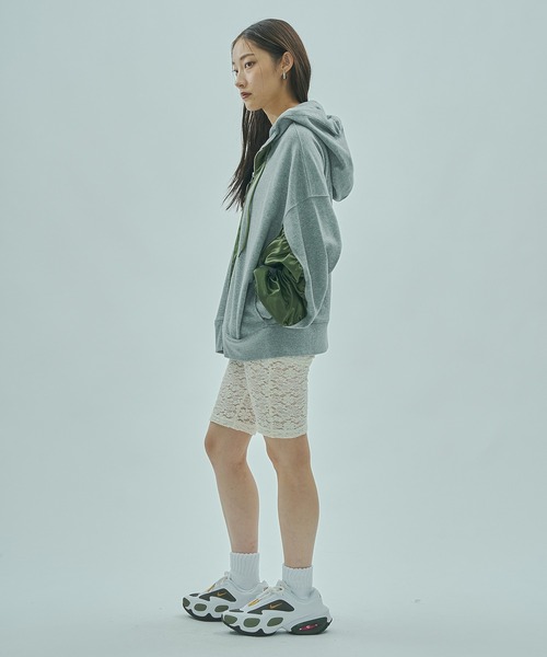 ROSE BUD（ローズバッド）の「(GENE HEAVENS)RE MAKE LIKE ZIP PARKA（パーカー・レディース・ブラック/グレー・ONE SIZE）」の13枚目の写真