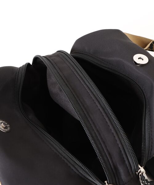 ALTROSE（アルトローズ）の「［ALTROSE/アルトローズ］アニマル レオパード ヒョウ柄 ナイロン 2WAYバッグ リュック ボディバッグ（バックパック/リュック・レディース・レオパード/アイボリー/ブラック/ブラック系その他/グレー・FREE）」の10枚目の写真