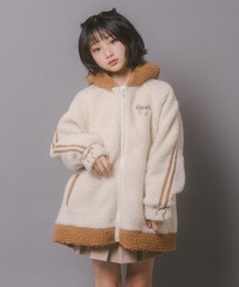 URBAN CHERRY（アーバンチェリー）の「【CHIPIE/シピ】（軽ふわ保温素材）おうちで洗える!オーバーサイズサイドラインバックリボンボアアウター（その他アウター・キッズ）」