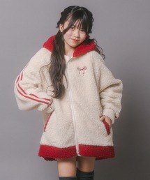 URBAN CHERRY（アーバンチェリー）の「【CHIPIE/シピ】（軽ふわ保温素材）おうちで洗える!オーバーサイズサイドラインバックリボンボアアウター（その他アウター）」