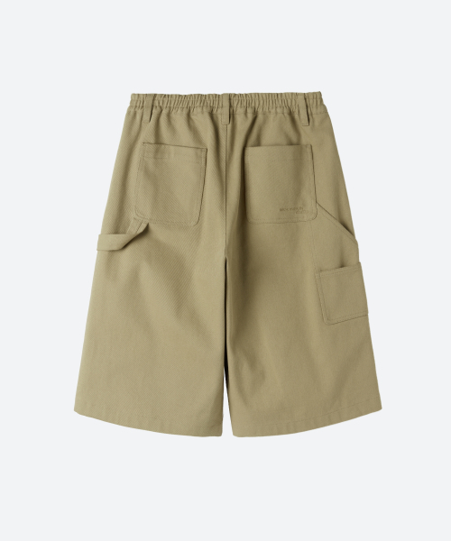 MOONSUN（ムーンサン）の「M.C UNISEX, Bermuda Carpenter Pants / Beige（その他パンツ・レディース・その他・MEDIUM/LARGE）」の4枚目の写真