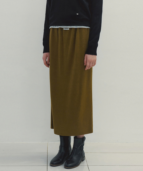 NEEV(ニーヴ)の「Smoke Banding Long Skirt (Olive)(スカート・レディース・その他・FREE)」の2枚目の写真