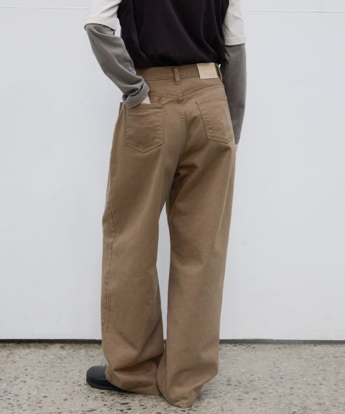 LEVAR（レバー）の「Overdyed Wide Denim - Sugar Brown（デニムパンツ・レディース・その他・MEDIUM/X-SMALL/SMALL）」の2枚目の写真