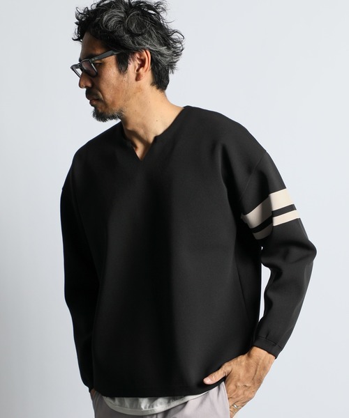The DUFFER of ST.GEORGE（ザダファーオブセントジョージ）の「WASHABLE KEY NECK KNIT：自宅で洗える ウォッシャブル キーネックニット（ニット/セーター・メンズ・ライトグレー/ブラック/ネイビー/アッシュグレー・MEDIUM/X-LARGE/LARGE）」の2枚目の写真