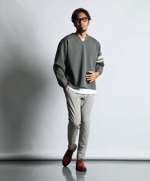 The DUFFER of ST.GEORGE（ザダファーオブセントジョージ）の「WASHABLE KEY NECK KNIT：自宅で洗える ウォッシャブル キーネックニット（ニット/セーター・メンズ・ライトグレー/ブラック/ネイビー/アッシュグレー・MEDIUM/X-LARGE/LARGE）」の19枚目の写真