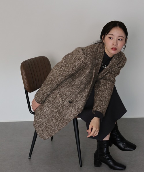 J by blue(ジェイバイブルー)の「シャギーハーフコート(ピーコート・レディース・ブラウン/チャコールグレー・MEDIUM)」の2枚目の写真