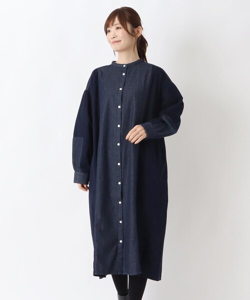 one'sterrace（ワンズテラス）の「デニム袖切替え 前開きワンピース（ワンピース・レディース・ネイビー系5/ブルー系その他7・02）」の2枚目の写真