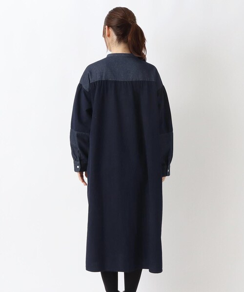one'sterrace（ワンズテラス）の「デニム袖切替え 前開きワンピース（ワンピース・レディース・ネイビー系5/ブルー系その他7・02）」の5枚目の写真