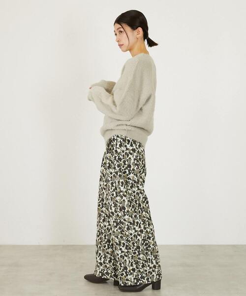 MELROSE claire（メルローズ クレール）の「【ツイルベロアプリントイージーパンツ】（その他パンツ・レディース・ライトベージュ/グレー・3/2）」の8枚目の写真