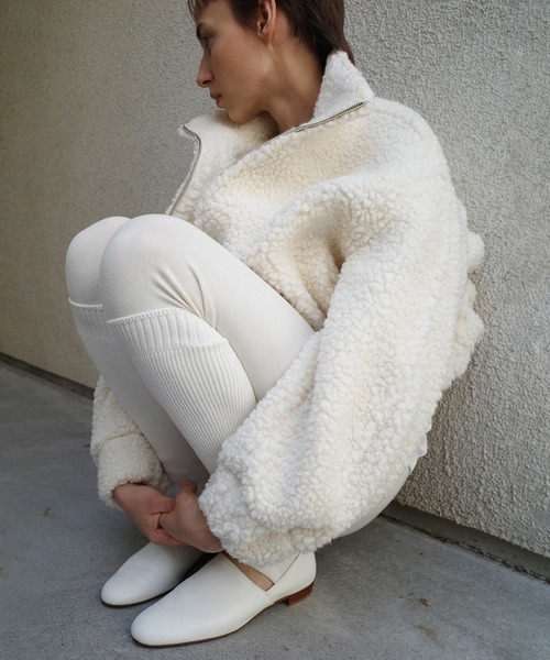 CLANE（クラネ）の「BALLOON BOA BLOUSON（ブルゾン・レディース・アイボリー/ブラウン/グレー・2/1）」の4枚目の写真