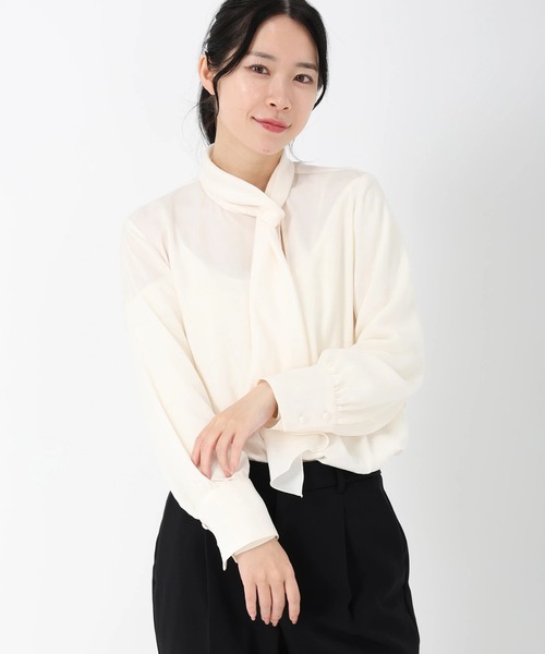 STRAWBERRY-FIELDS（ストロベリーフィールズ）の「ロイヤルヴィンテージサテン_サイドボウタイブラウス（シャツ/ブラウス・レディース・ピンク系その他/オフホワイト・2）」の2枚目の写真