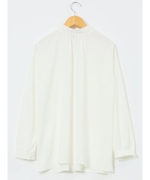 m.f.editorial（エムエフエディトリアル）の「【ストレッチ イージーケア UVカット】バンドカラーフリル 長袖ブラウス（シャツ/ブラウス・レディース・ライトグレー/アイボリー・MEDIUM/LARGE）」の5枚目の写真