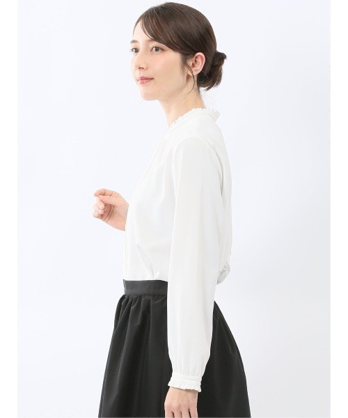 m.f.editorial(エムエフエディトリアル)の「【ストレッチ イージーケア UVカット】バンドカラーフリル 長袖 ブラウス(シャツ/ブラウス・レディース・ライトグレー/アイボリー・MEDIUM/LARGE)」の20枚目の写真