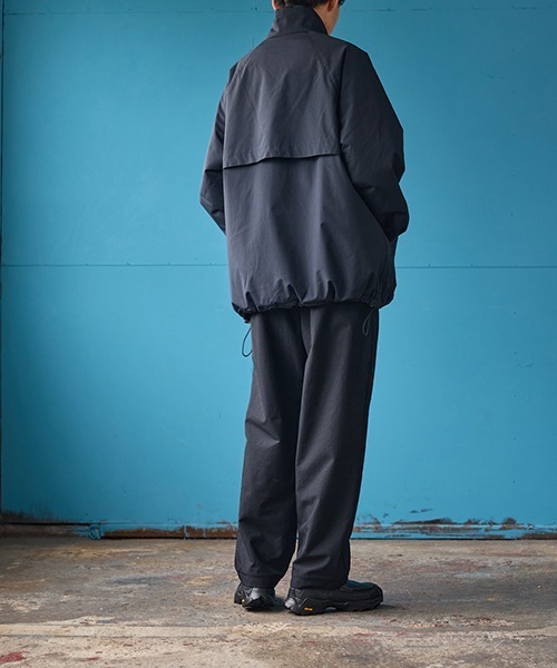 Mackintosh（マッキントッシュ）の「MACKINTOSH / マッキントッシュ：別注 RAINTEC SKYE STAND CO THINDOWN G EX：ONLYARK-1-2516[MUS]（その他アウター・メンズ・ブラック・40/38）」の6枚目の写真