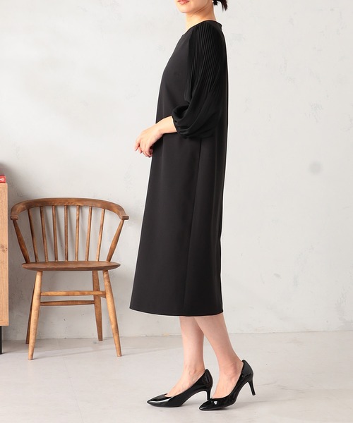 GALLORIA（ギャローリア）の「【洗濯機で洗える】袖プリーツワンピース（ワンピース・レディース・ネイビー/ブラック・L/LL/M/S）」の3枚目の写真