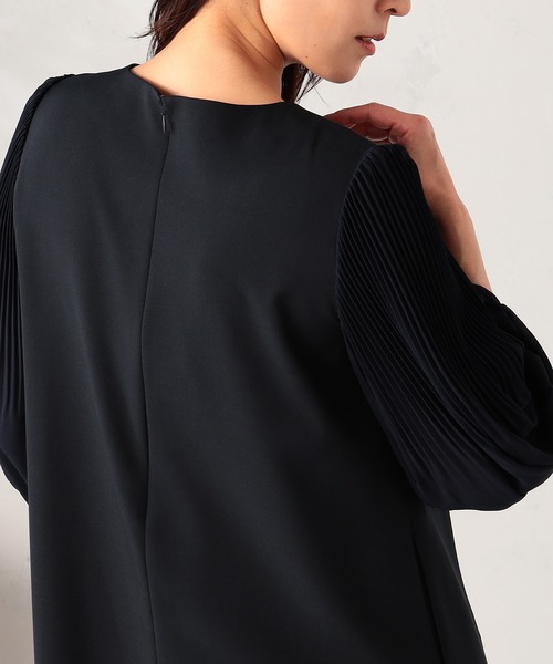 GALLORIA（ギャローリア）の「【洗濯機で洗える】袖プリーツワンピース（ワンピース・レディース・ネイビー/ブラック・L/LL/M/S）」の9枚目の写真