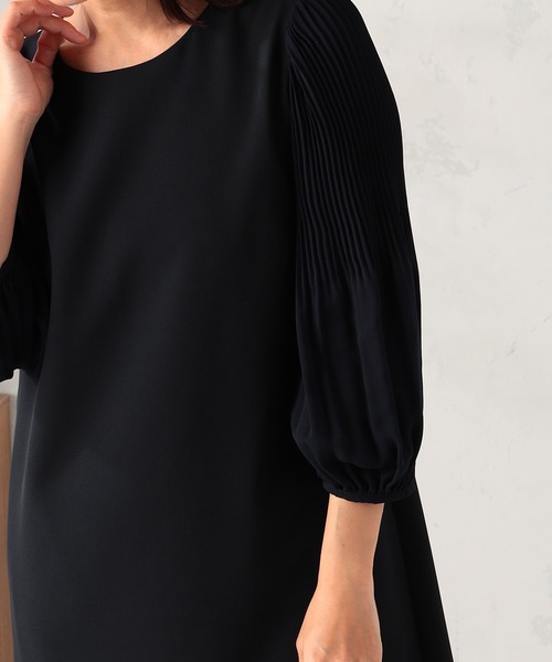 GALLORIA（ギャローリア）の「【洗濯機で洗える】袖プリーツワンピース（ワンピース・レディース・ネイビー/ブラック・L/LL/M/S）」の10枚目の写真