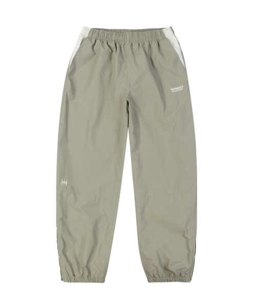 Kompakt Record Bar(コンパクトレコードバー)の「KRB Basic Logo Nylon Pants - Khaki(スウェットパンツ・メンズ・その他・M/L/XL)」の1枚目の写真