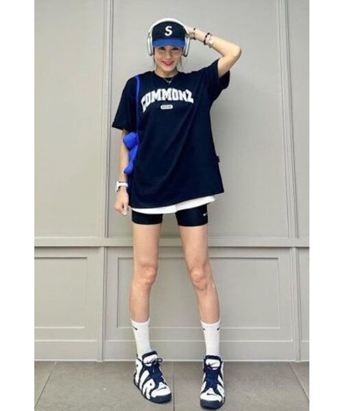 COMMONZ(コモンズ)の「エッセンシャルアーチロゴ半袖Tシャツ_ネイビー(Tシャツ/カットソー・レディース・その他・2)」の6枚目の写真