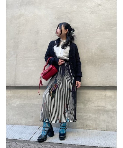 Desigual(デシグアル)の「レタリングプリント長袖シャツ ホワイト(シャツ/ブラウス・レディース・ホワイト・S/M/L/XL/XS)」の1枚目の写真