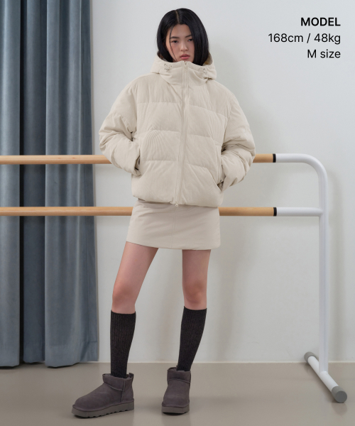 MUSINSA STANDARD WOMAN（ムシンサスタンダードウーマン）の「ウィメンズデイリープファーコーデュロイフード付きショートパディングジャケット[クリーム]（ダウンジャケット/コート・レディース・その他・SMALL/MEDIUM/LARGE/X-SMALL）」の2枚目の写真