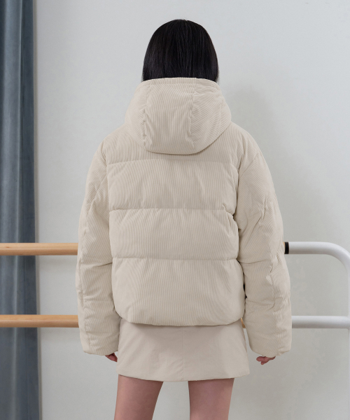 MUSINSA STANDARD WOMAN（ムシンサスタンダードウーマン）の「ウィメンズデイリープファーコーデュロイフード付きショートパディングジャケット[クリーム]（ダウンジャケット/コート・レディース・その他・SMALL/MEDIUM/LARGE/X-SMALL）」の3枚目の写真
