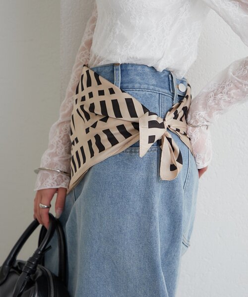 mystic（ミスティック）の「ジオメトリック柄 スカーフ（バンダナ/スカーフ・レディース・ベージュ・ONE SIZE）」の3枚目の写真